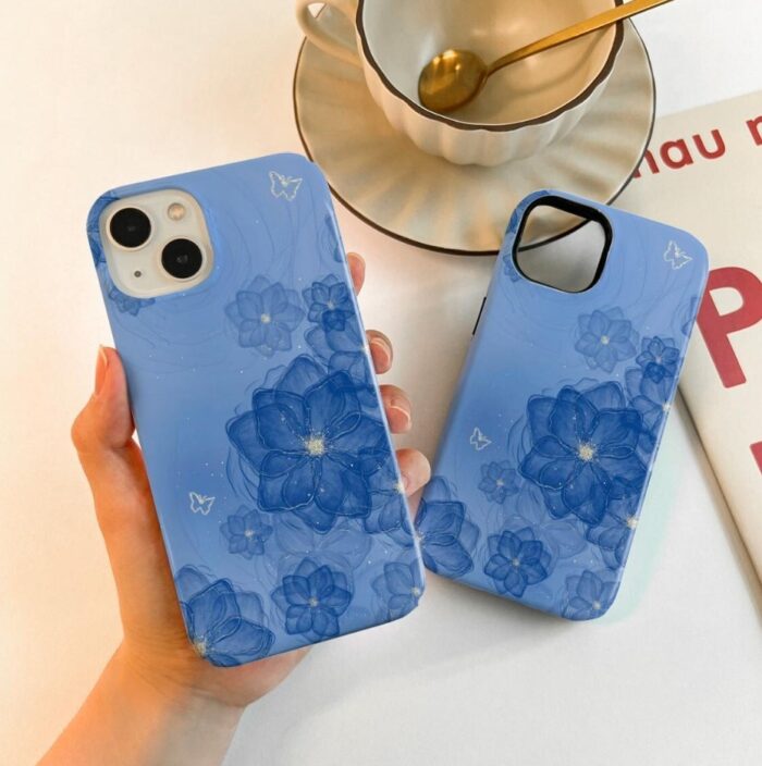 Sevimli Mavi Çiçekler Desenli Baskılı Telefon Kılıfı
